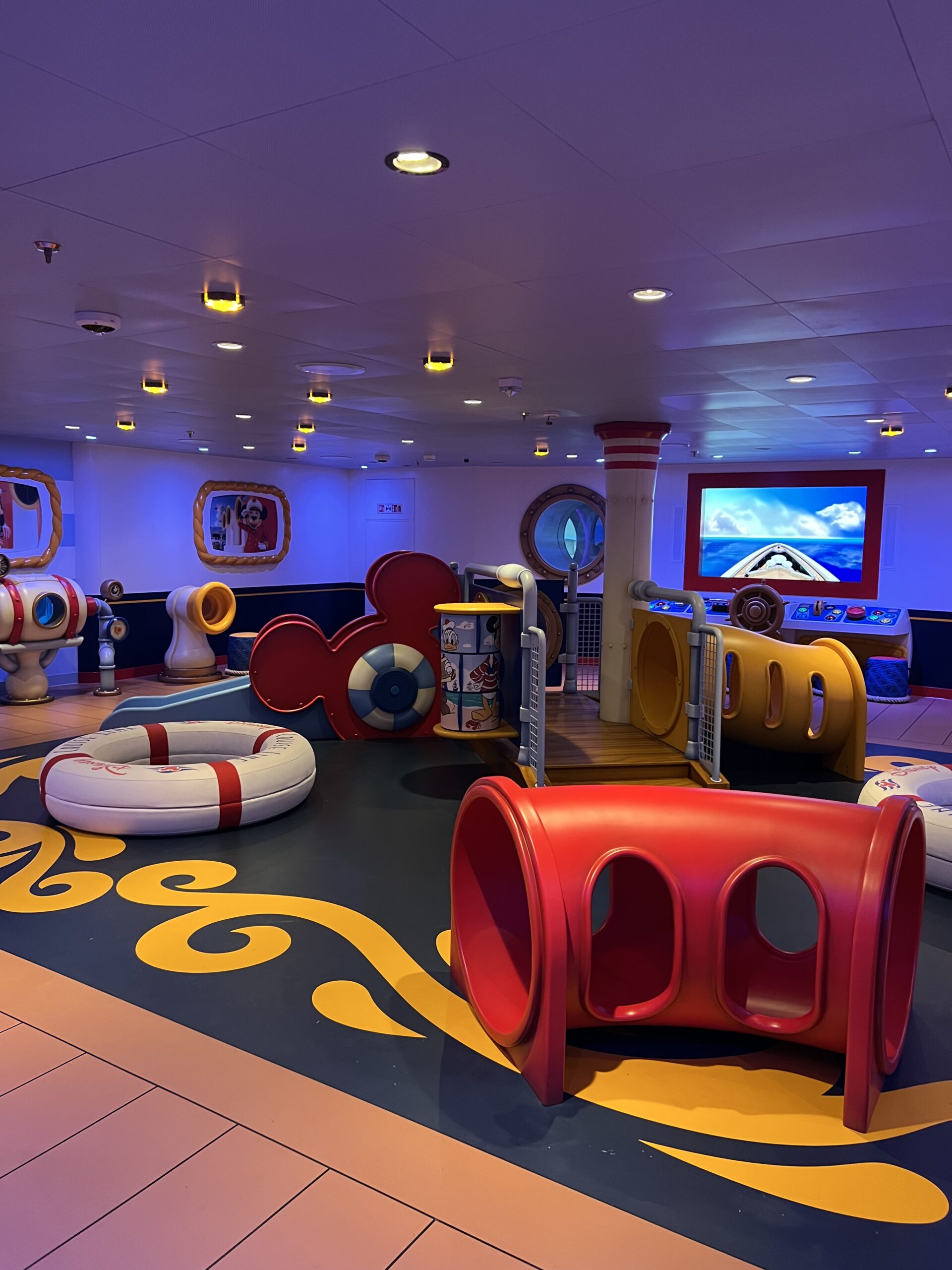 Mickey & Minnie Captain's Deck play area