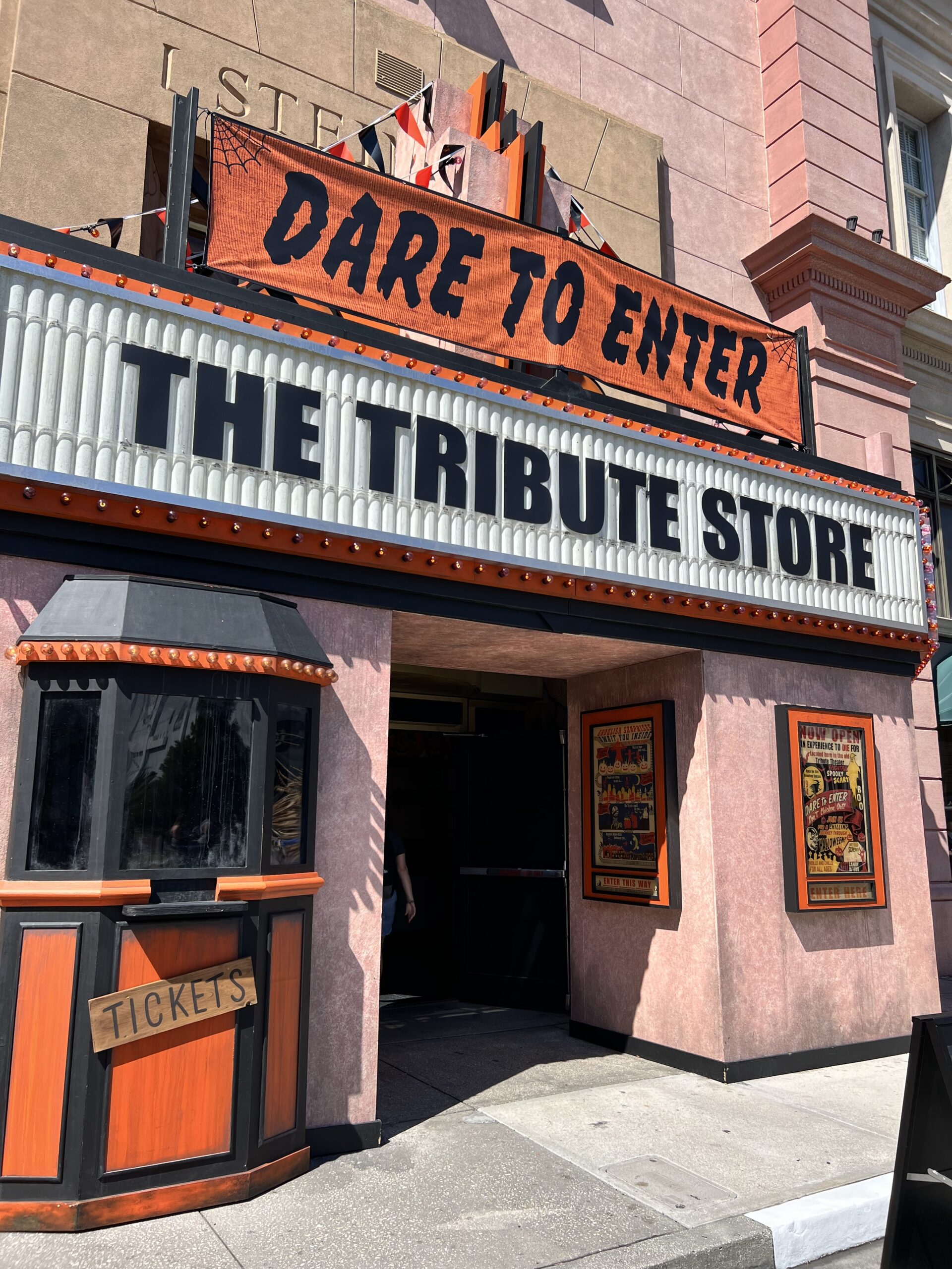 Horror Nights Merchandise Tribute Store