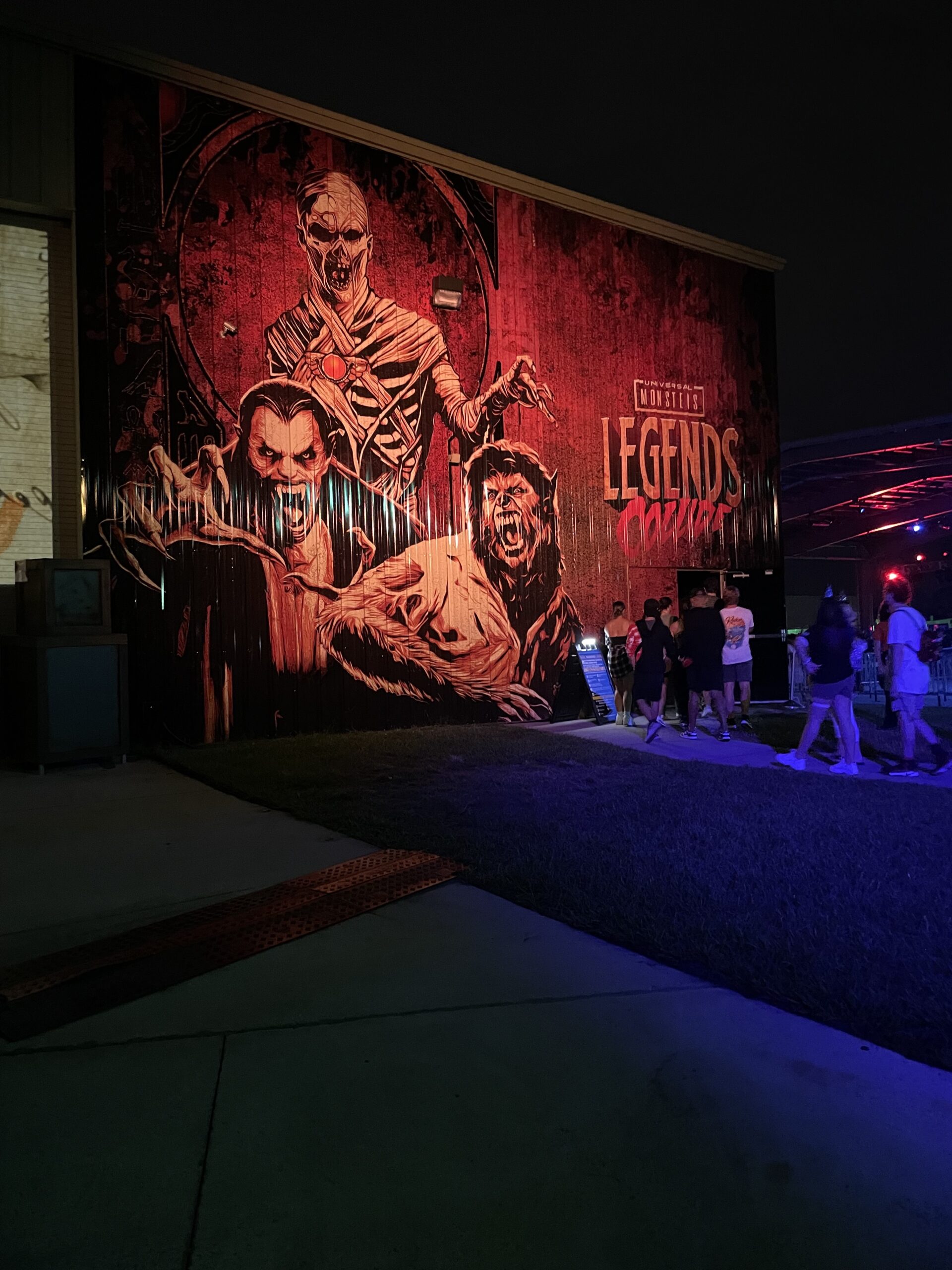 Scarehouse_Monsters Why You Should Go to Halloween Horror Nights