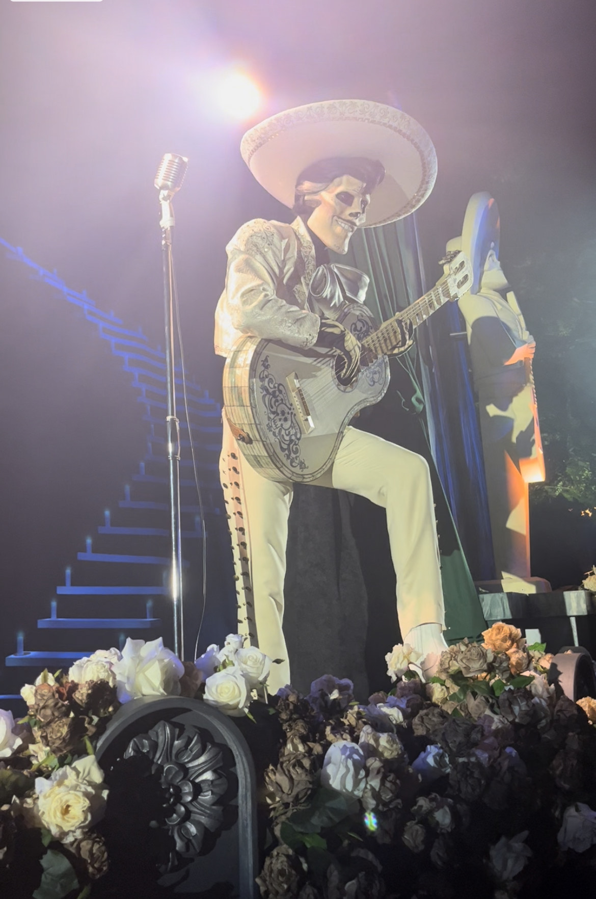 Ernest de la Cruz Oogie Boogie Bash Treat Trails