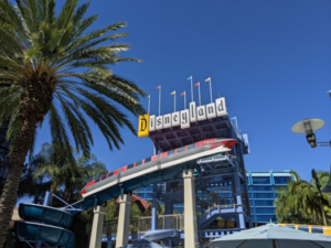 Disneyland Hotel Pool