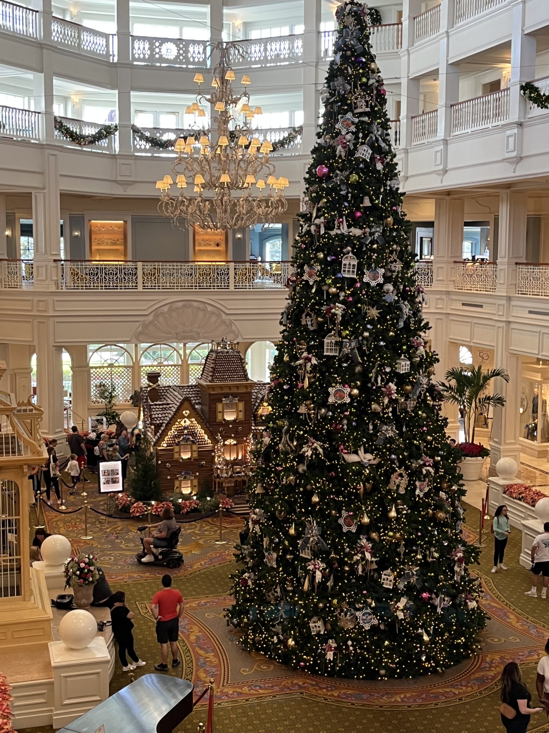 Grand Floridian Holiday Decor Holiday Spirit at Walt Disney World