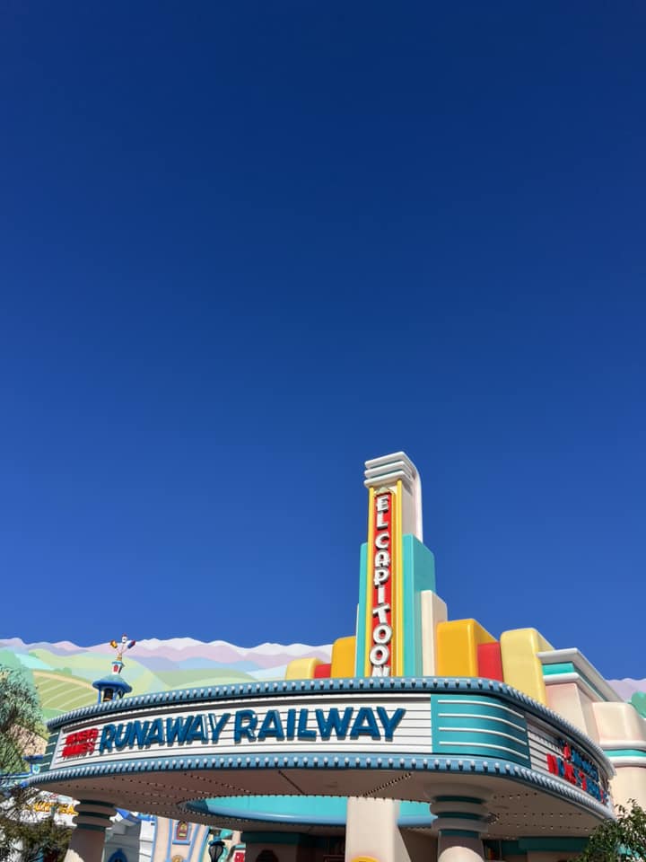 Mikey & Minnie's Runaway Railroad