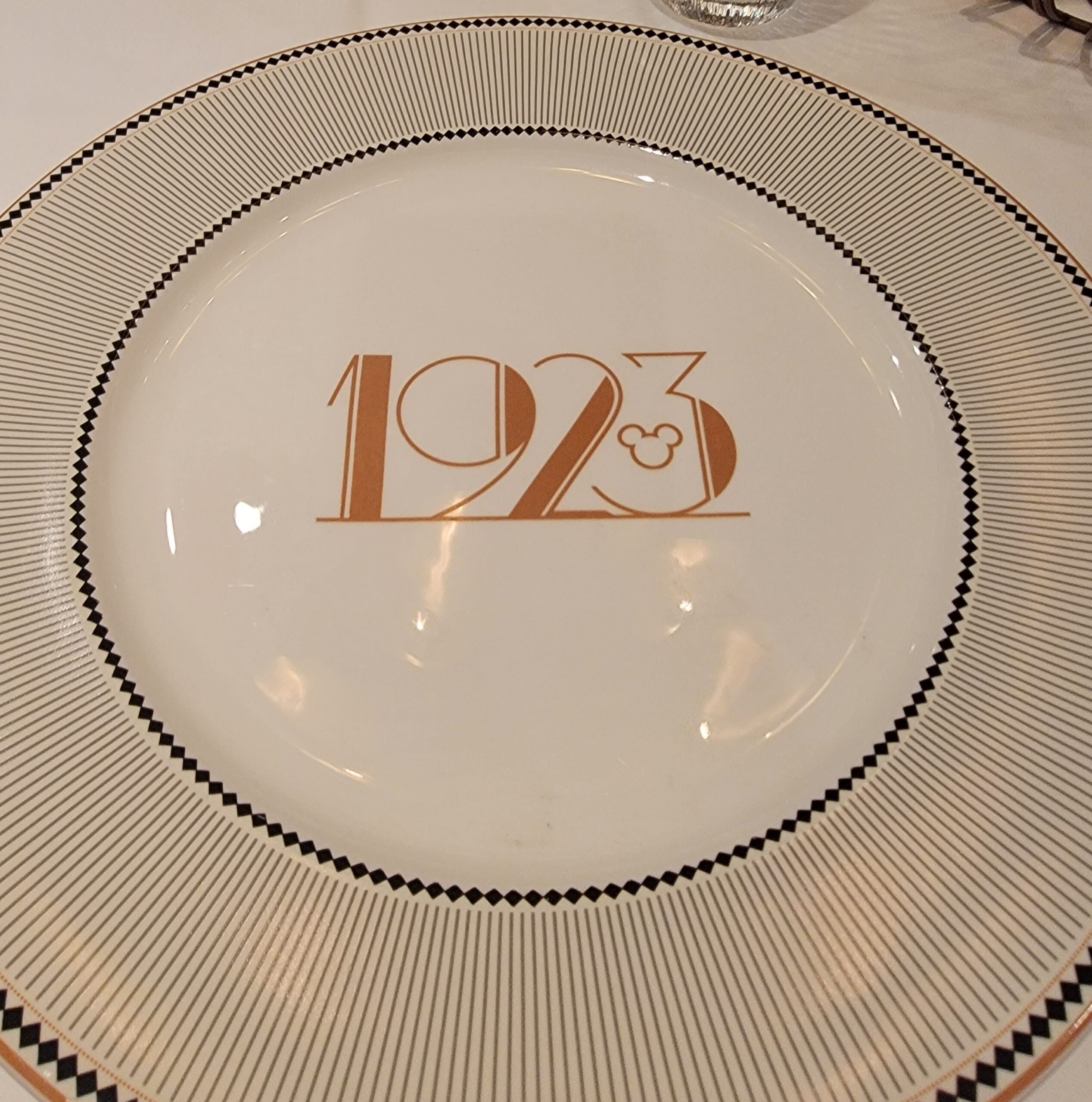 1923 Disney Wish Dining Aboard The Disney Wish