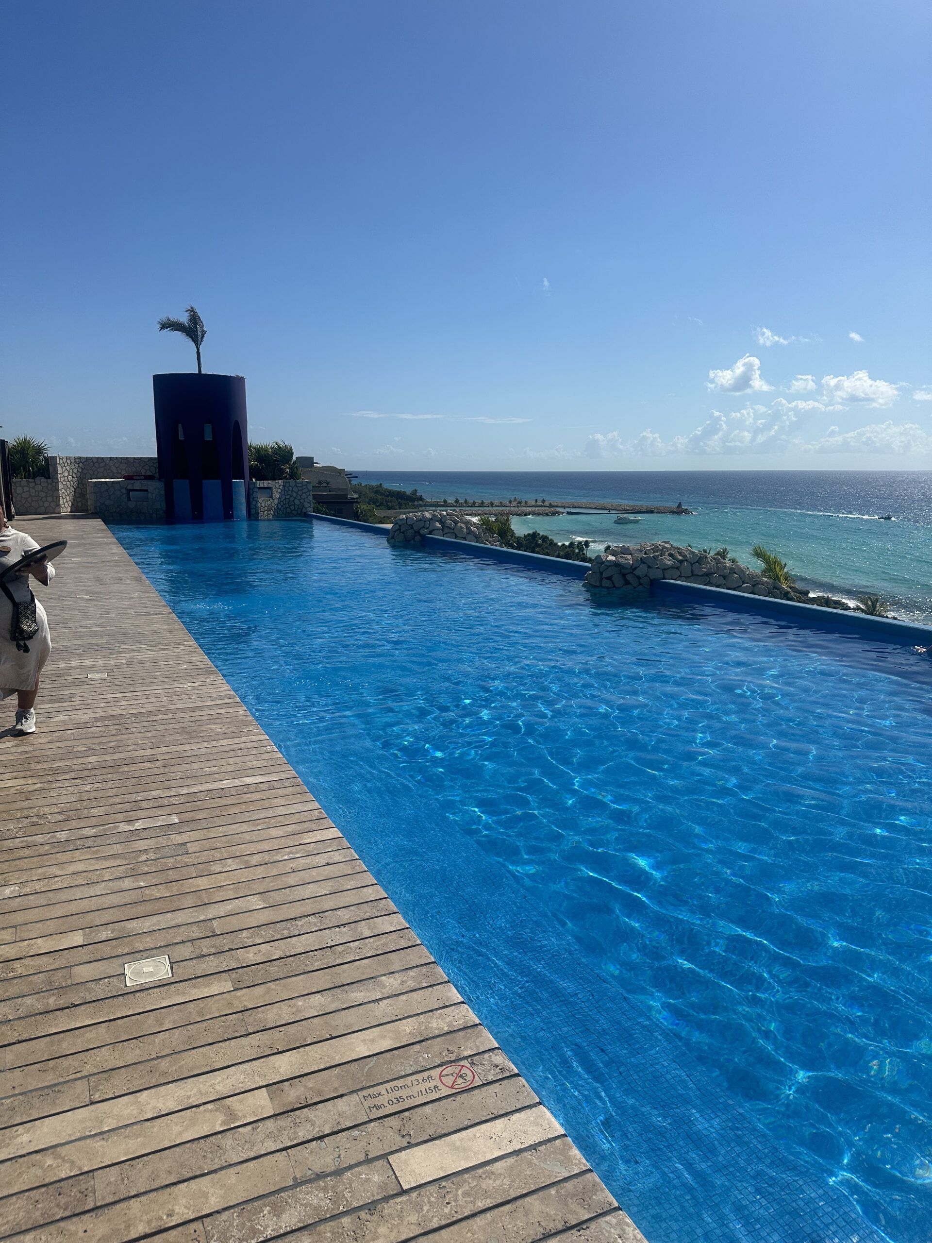 Casa de los Artistas Pool