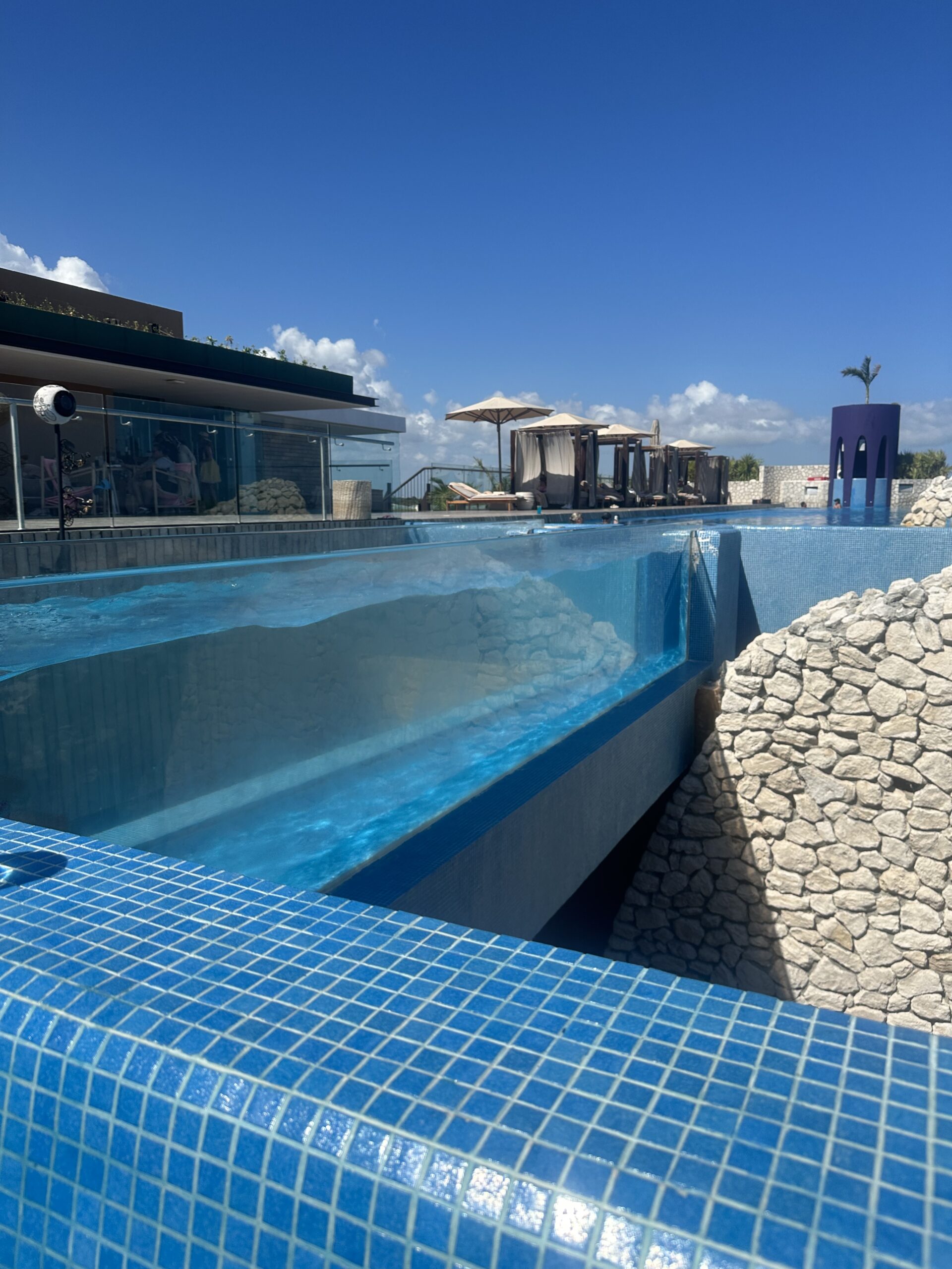 Rooftop Pool Artistas Xcaret Arte