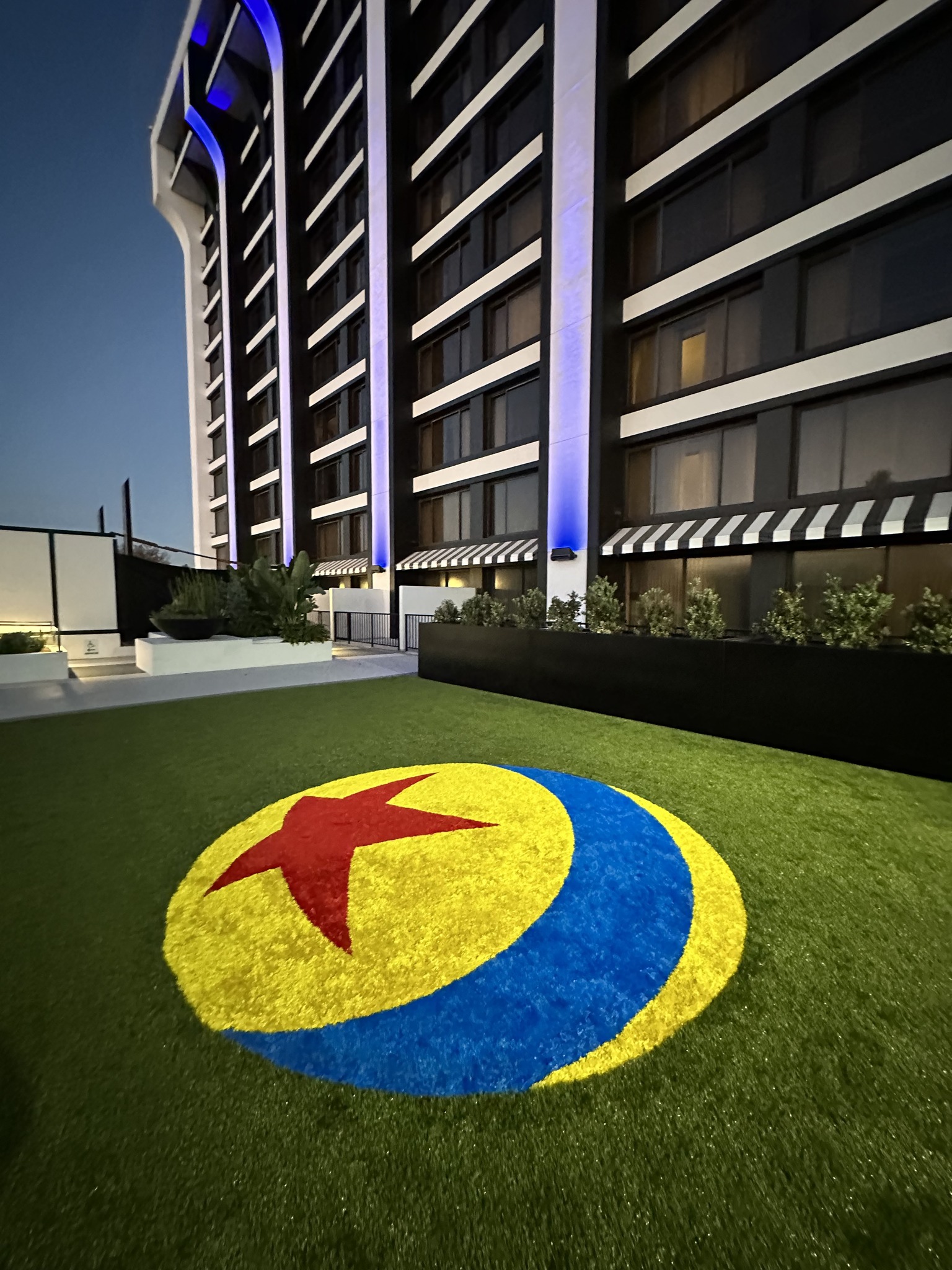 New Dining at Disneyland Resorts