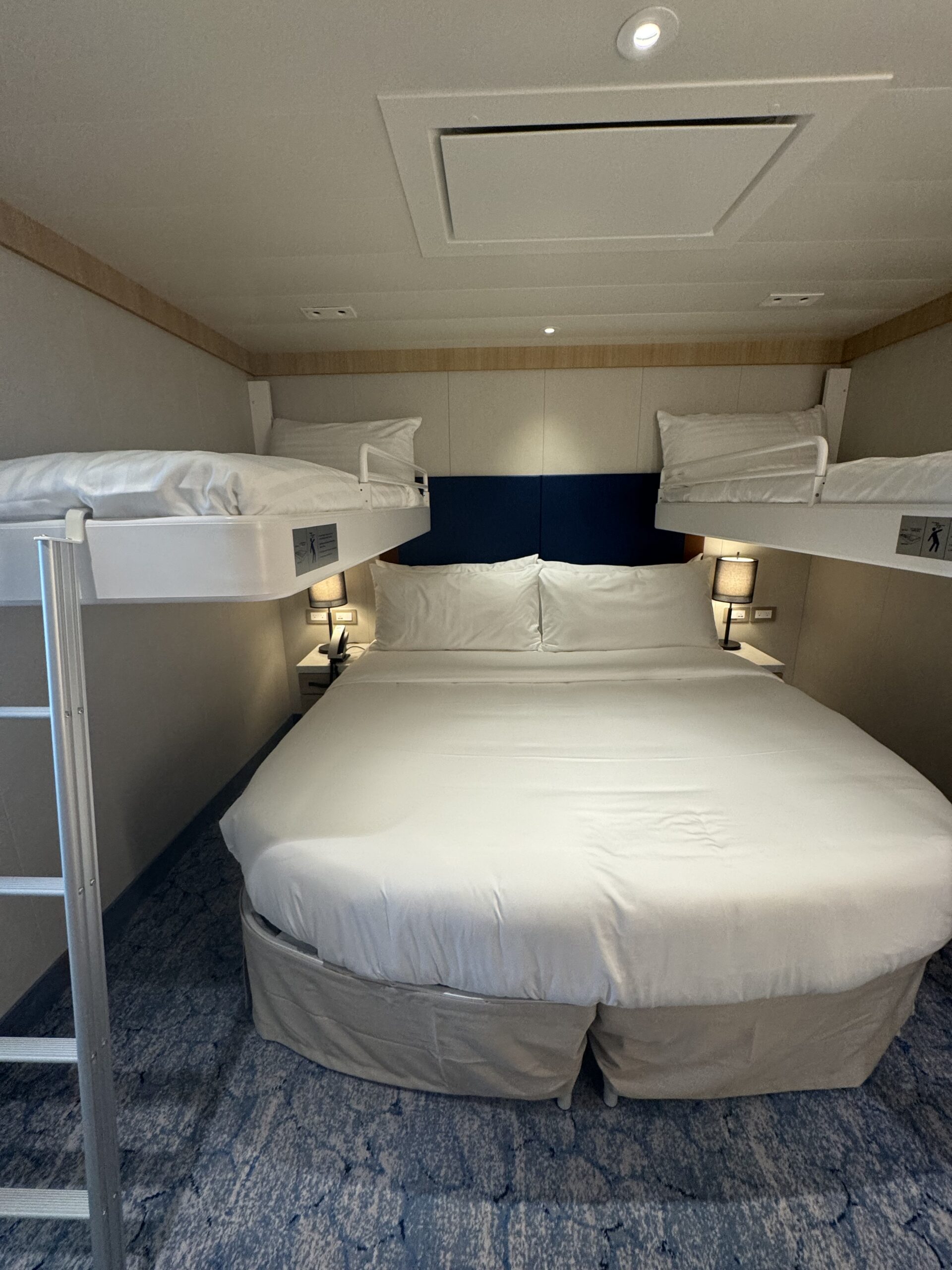 Utopia of the Seas - Aqua Theatre Suite