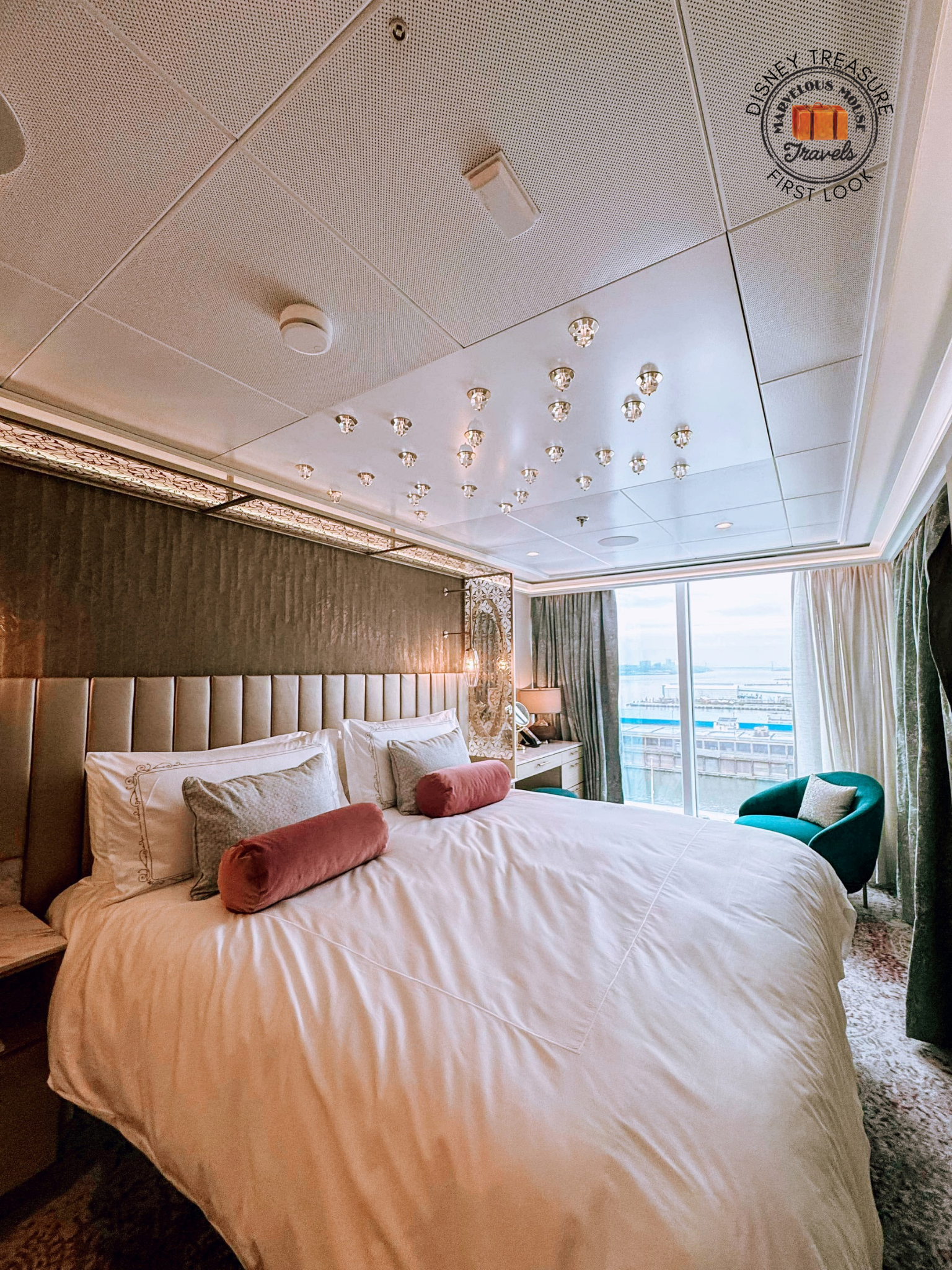 Rajah royal suite Disney Treasure Staterooms & Suites