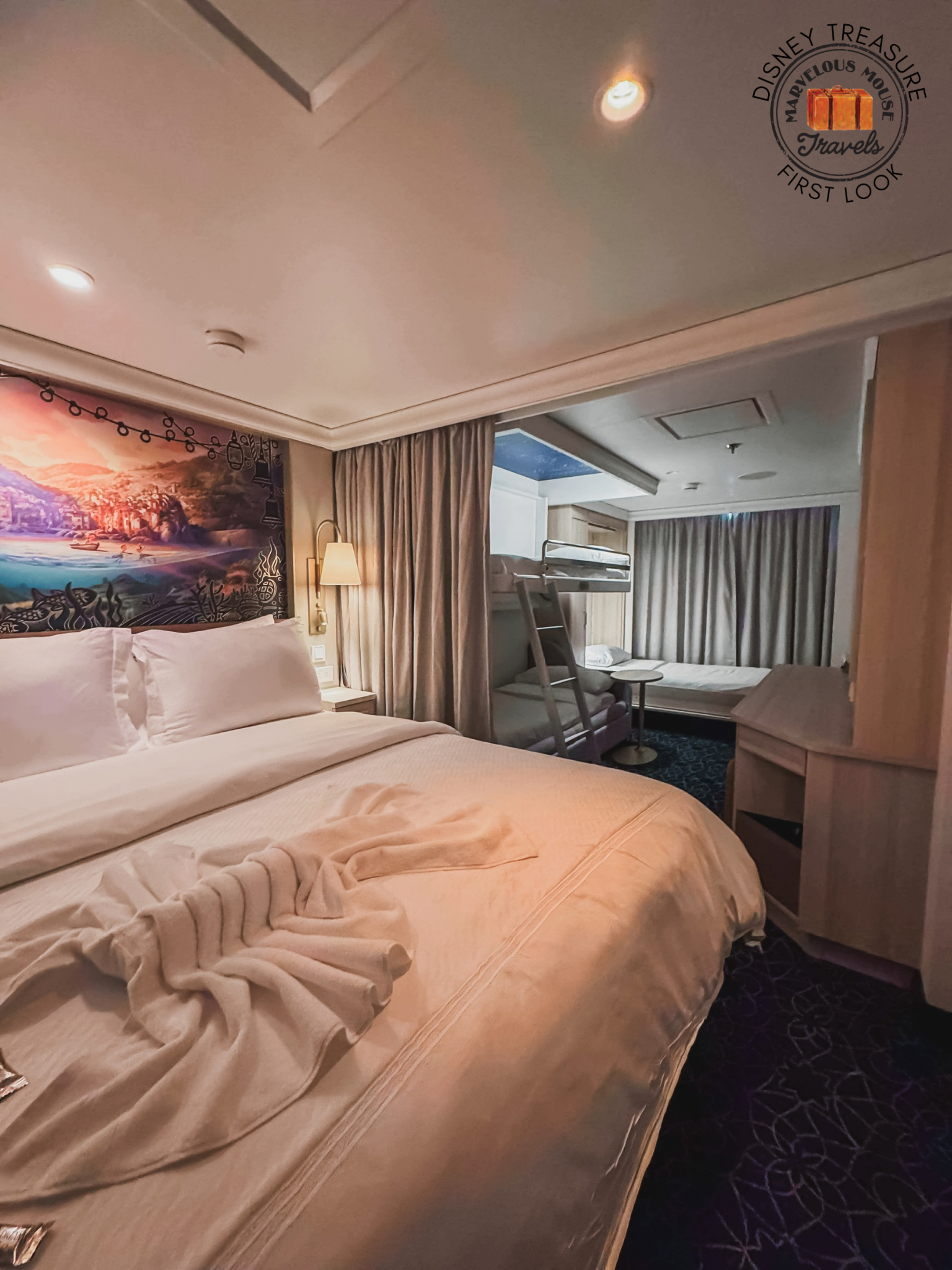 Deluxe verandah Disney Treasure Staterooms & Suites