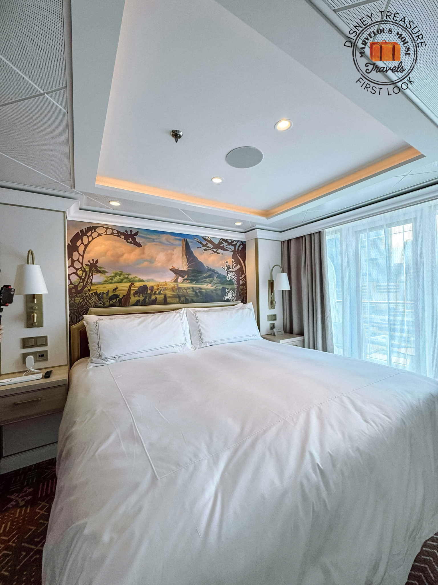 Concierge 1 bedroom Disney Treasure Staterooms & Suites