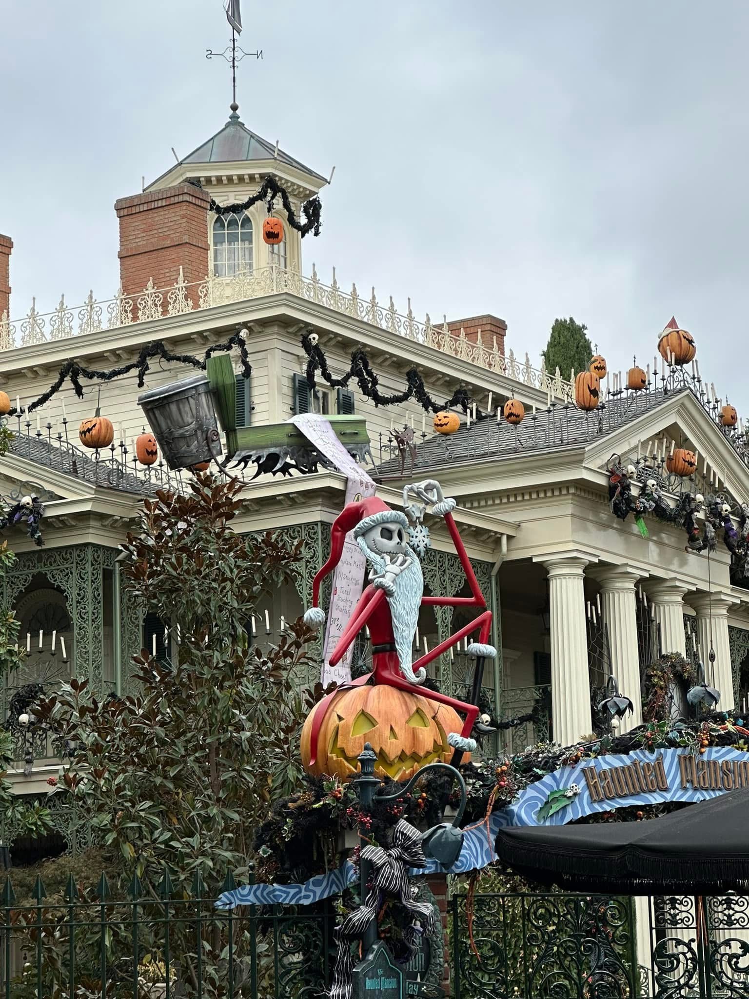 Holidays at the Disneyland Resort