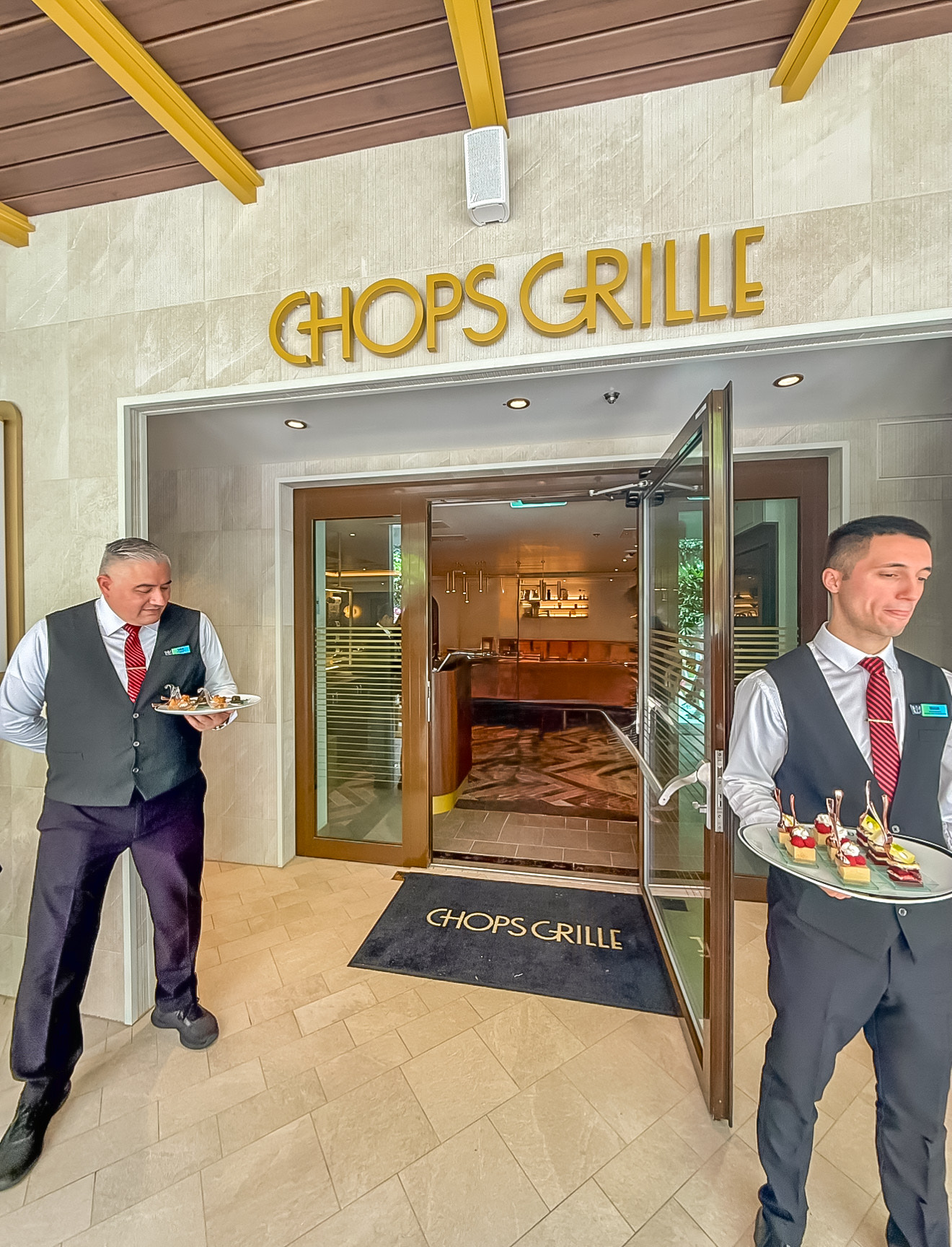 What Restaurants Require Reservations On Royal Caribbean’s Star of the Seas? Chops Grille
