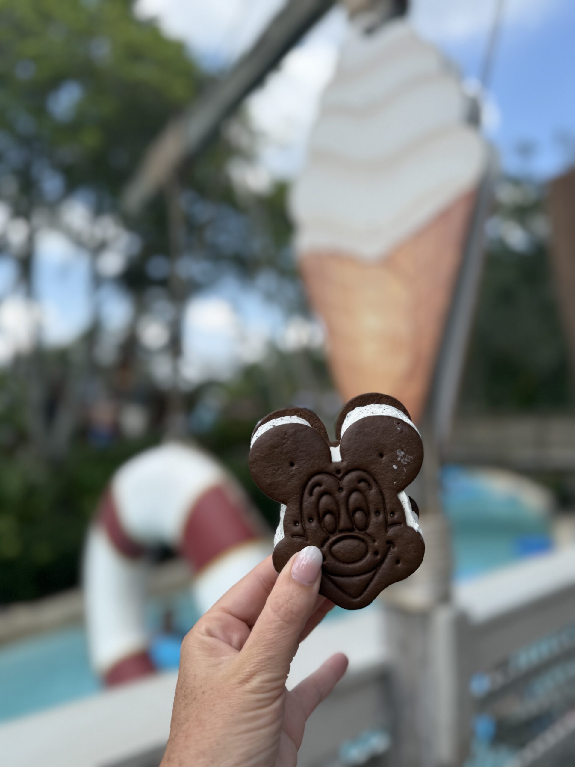 How to Get the Best Bang for Your Buck with the Disney Dining Plan