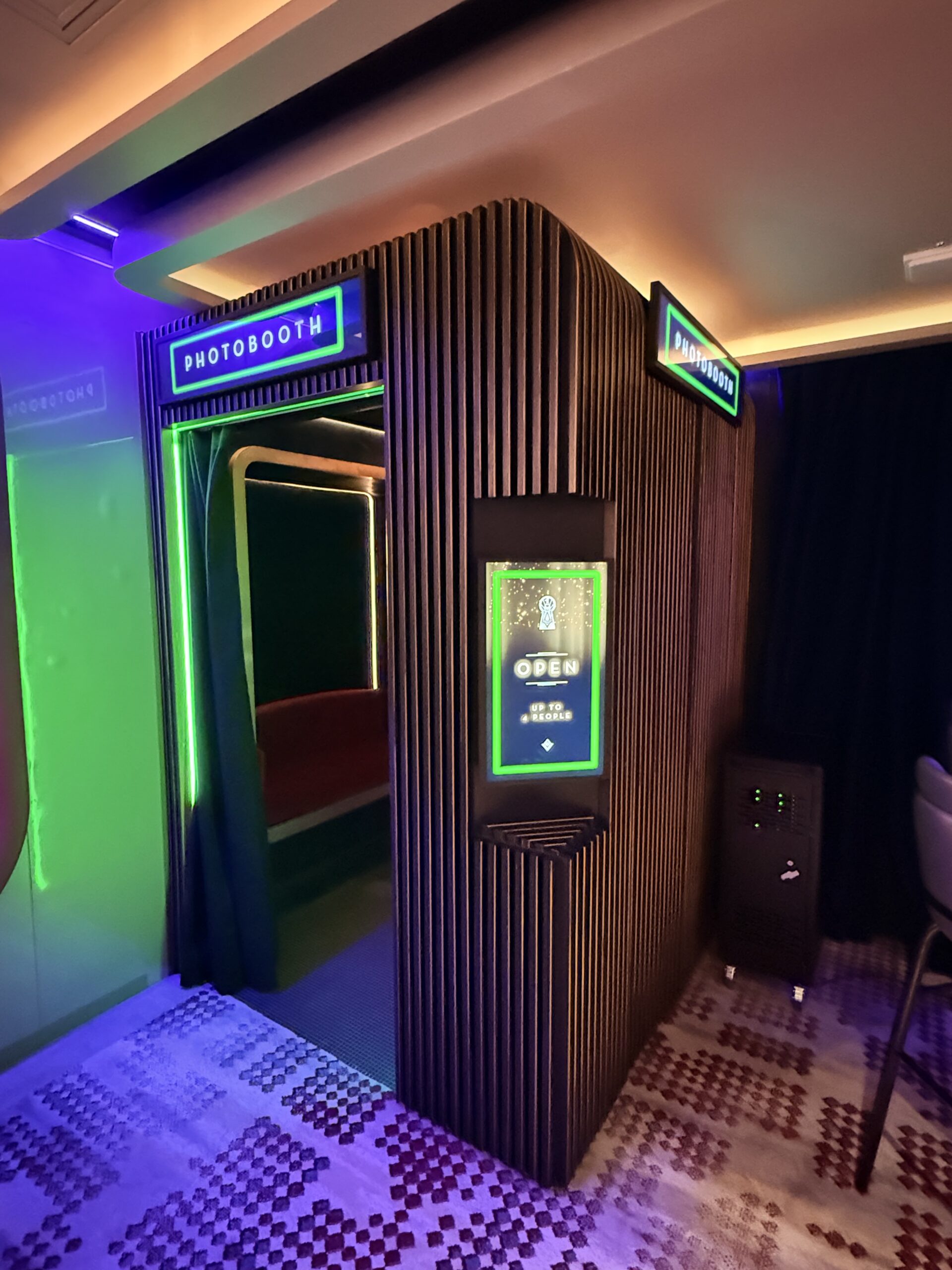 What’s on the Celebrity Xcel photobooth