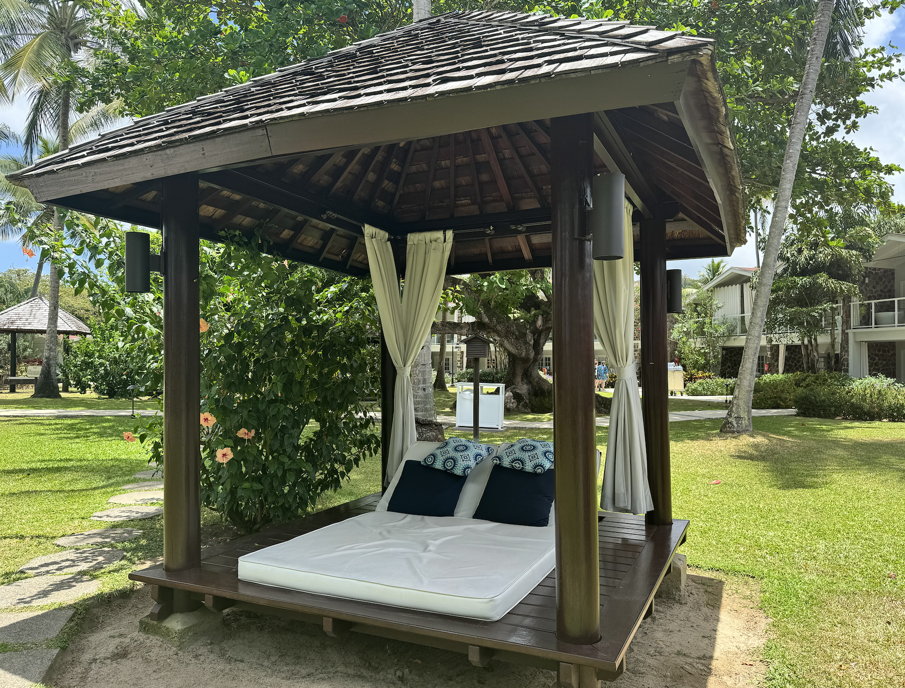 Sandals Halycon Lounger